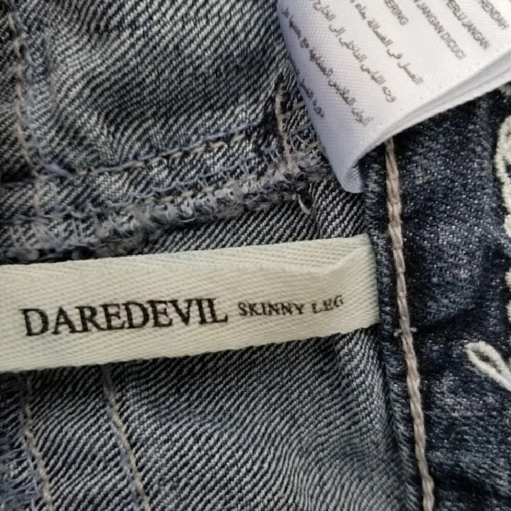 Guess Daredevil Skinny Jeans (14)